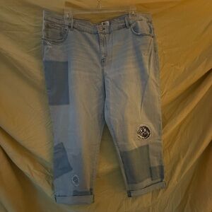 Stylish Light Blue Capris